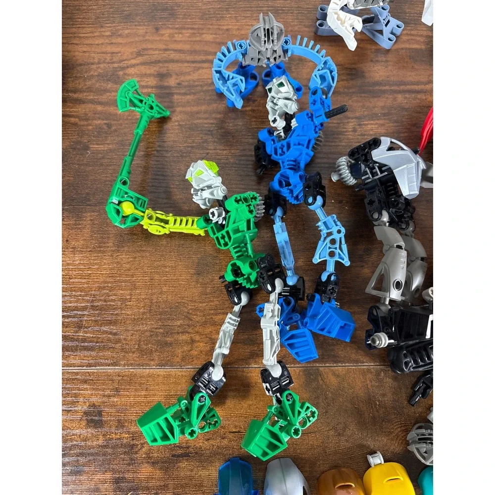 LEGO Bionicle Lot Toa Mata Bohrok Figures Masks Kanohi Mixed Parts Vintage 2001